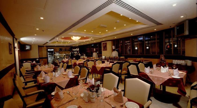 Signature Inn Al Riqqa Dubái Exterior foto
